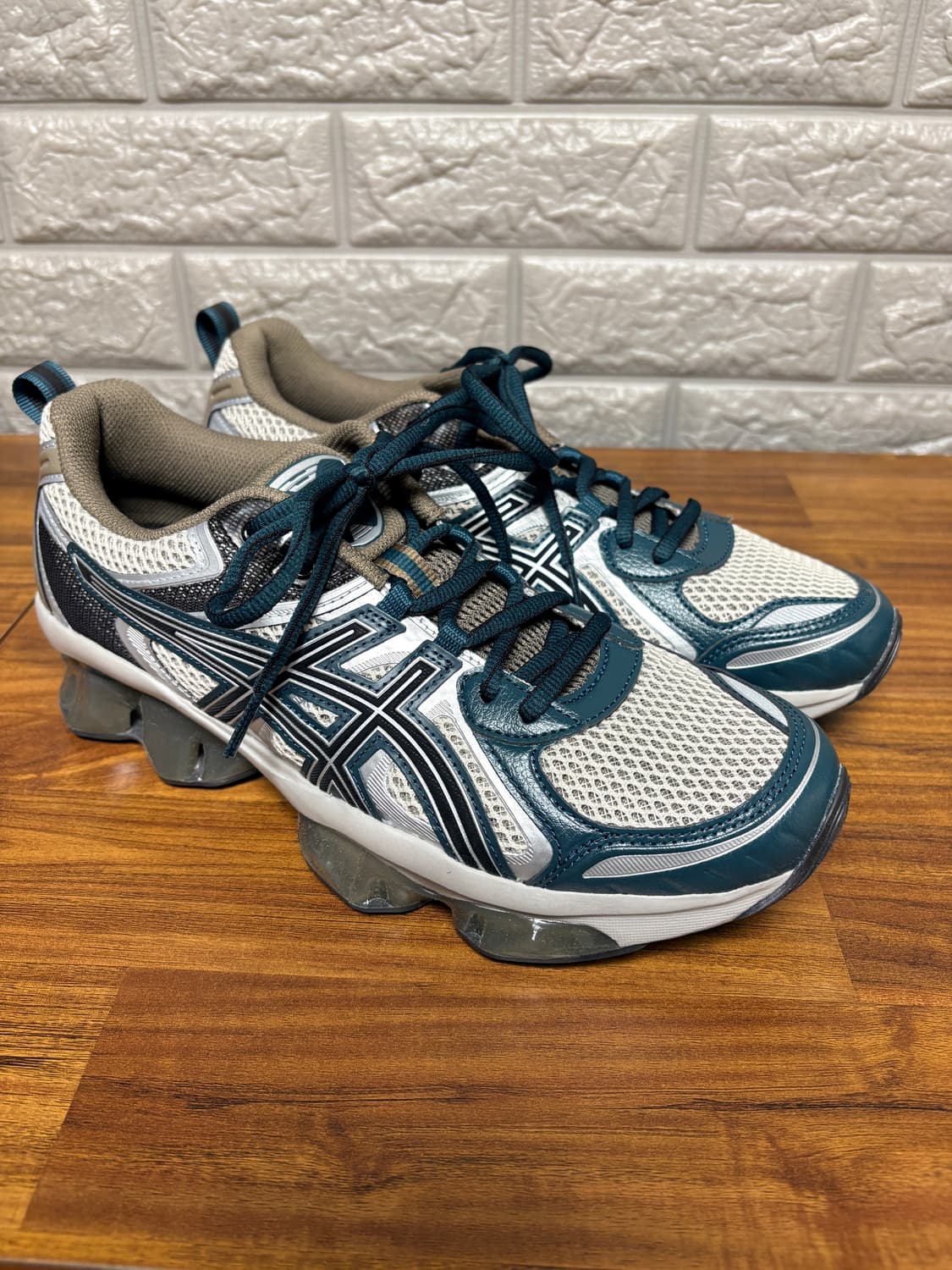 아식스 젤 퀀텀 키네틱 오트밀 다크 토프 275 상품이미지2