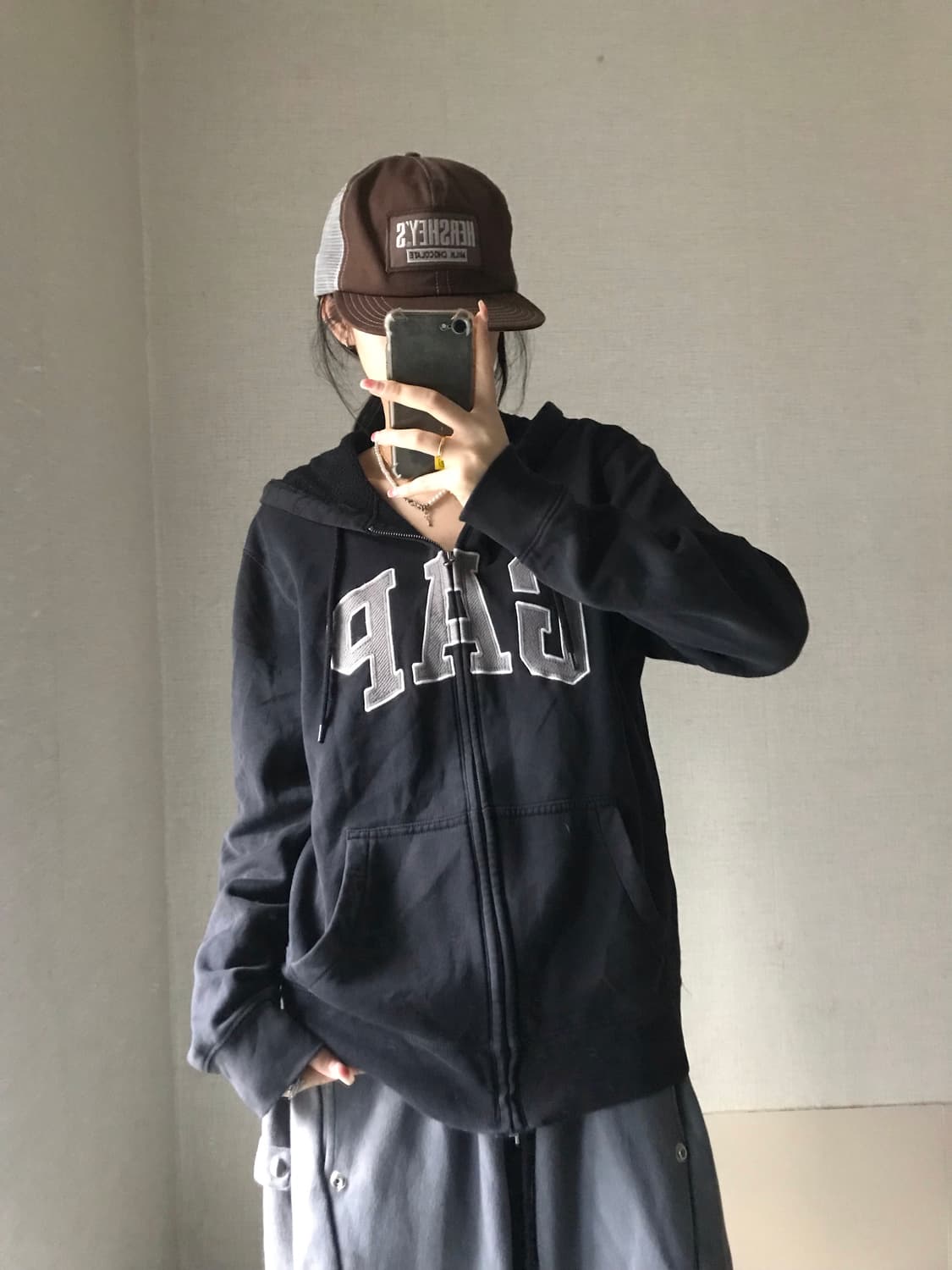 갭 블랙 후드집업 상품이미지1