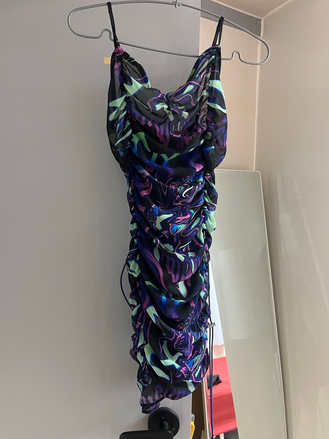 스쿠읏 skoot 홀로그램 셔링 원피스 상품이미지1