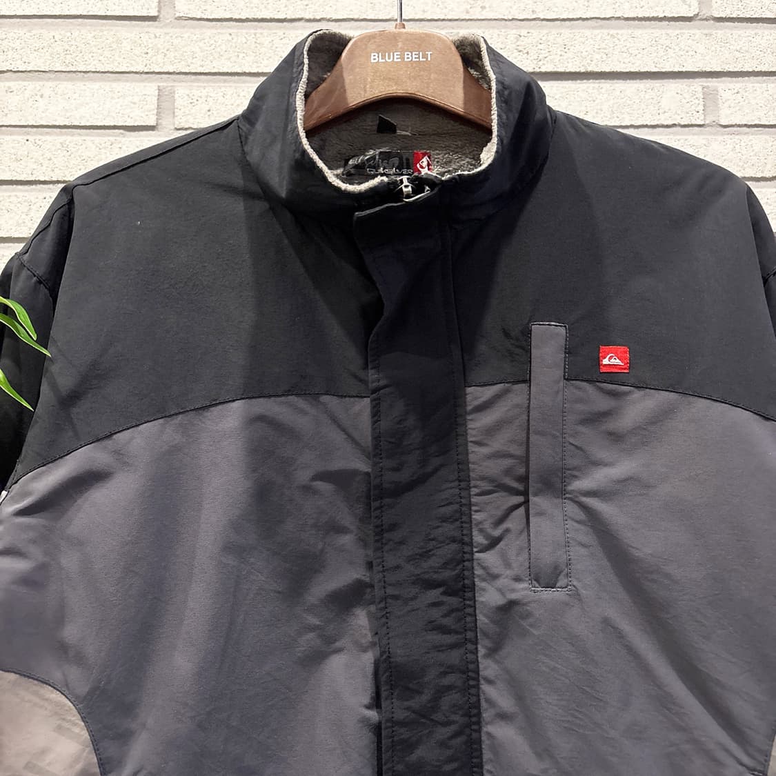 Quiksilver 테크 아웃도어 플리스 자켓 소매그래픽 컬러블럭 차콜 상품이미지4