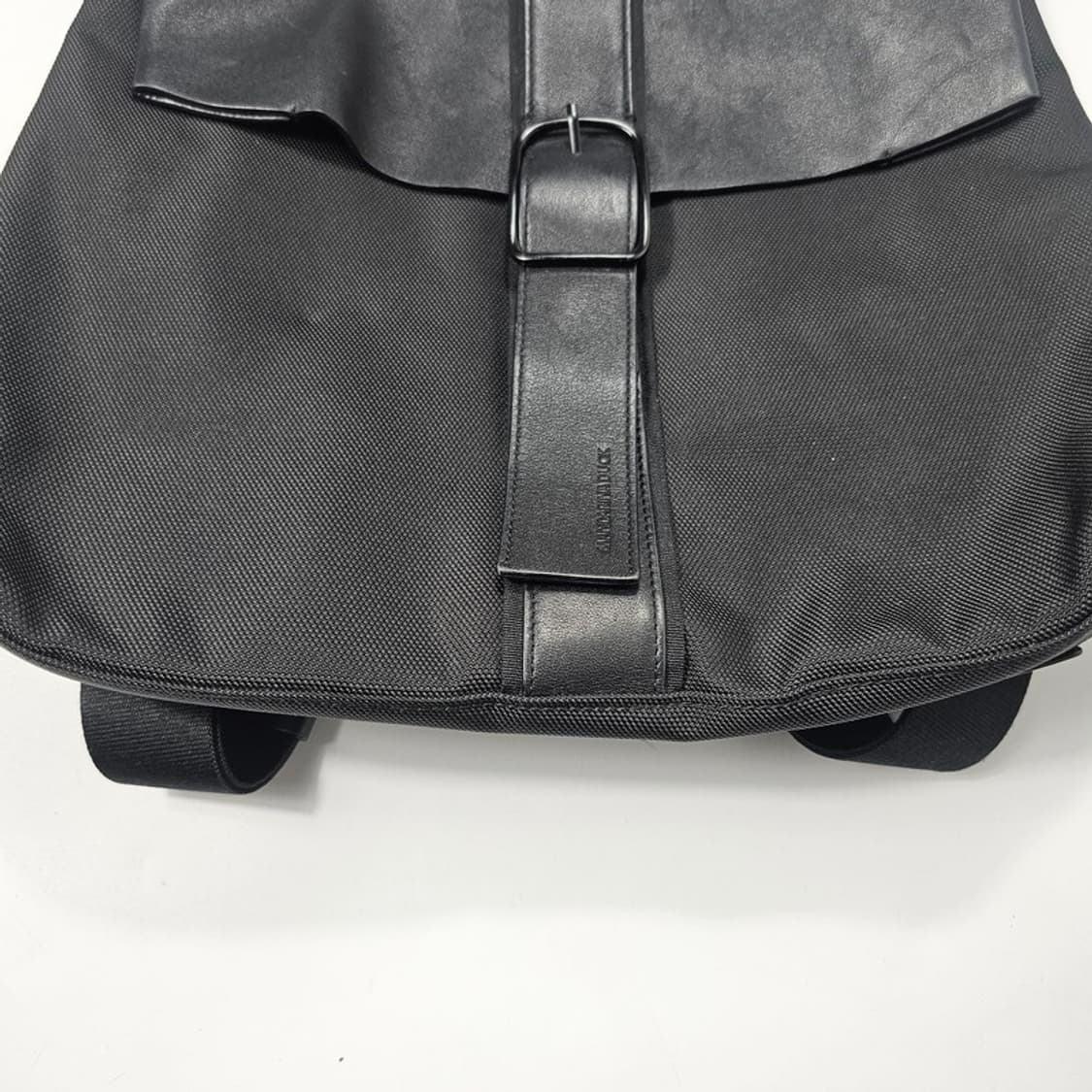 만다리나덕 레더 백팩 상품이미지4