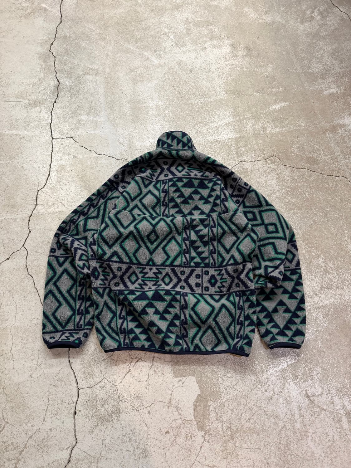 파타고니아 아즈텍 헤비웨이트 신칠라 스냅티  상품이미지5