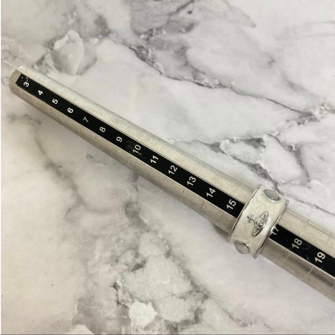 비비안웨스트우드 아카이브 화이트 원석링 반지 상품이미지5