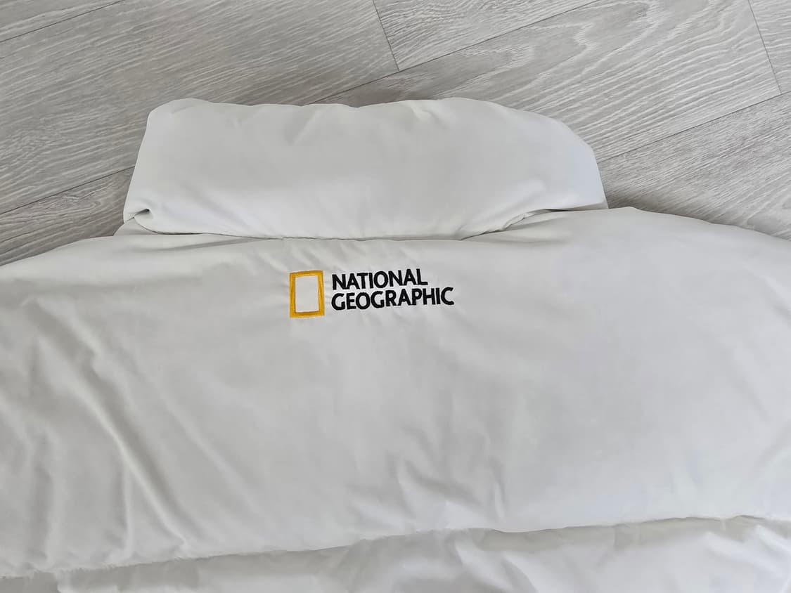 새상품)내셔널지오그래픽 패딩 화이트색상(XL사이즈)팝니다 상품이미지5