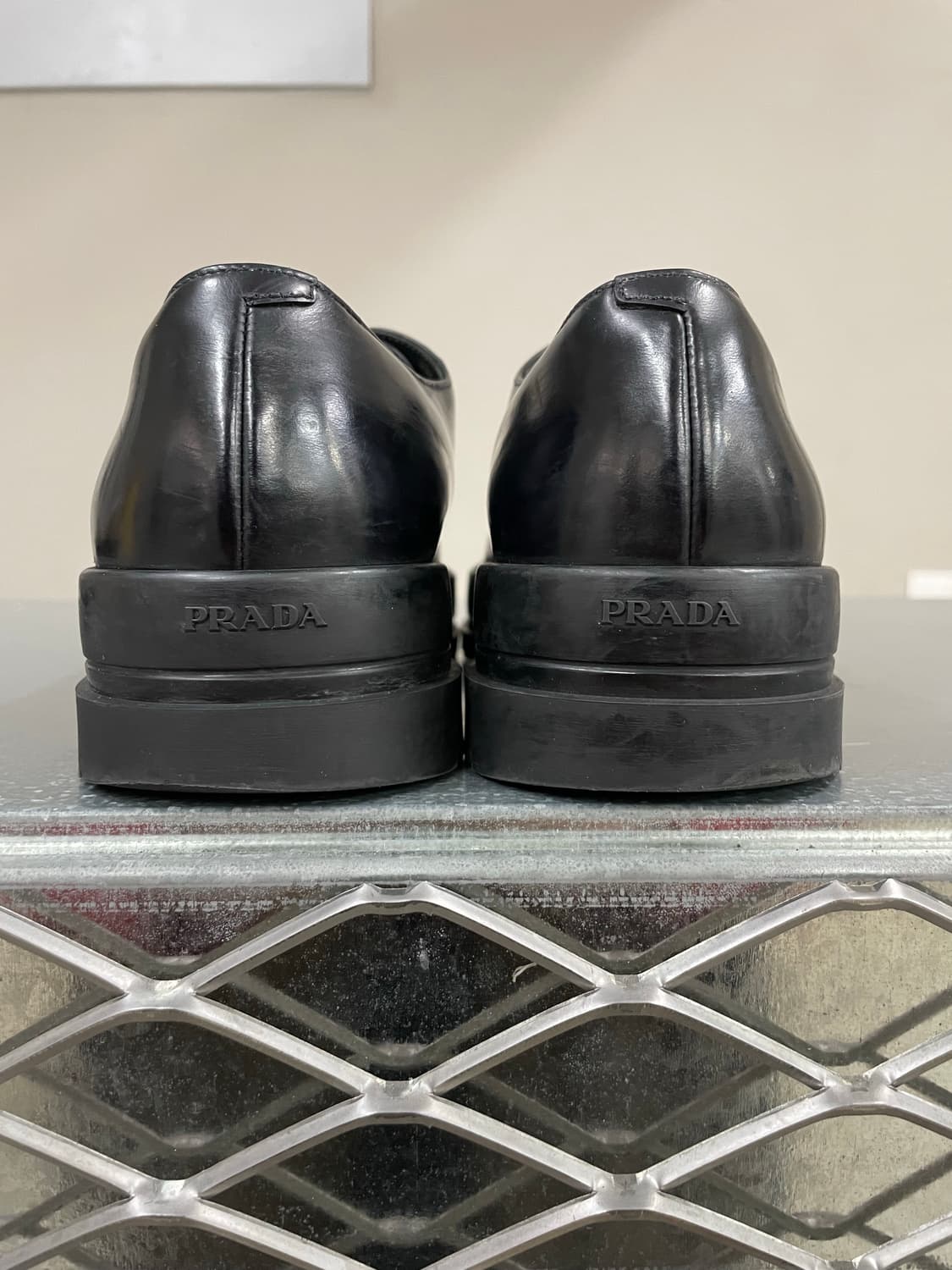 프라다 레더 로퍼 블랙 5 상품이미지3