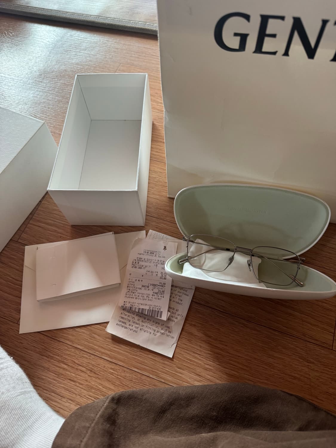 오타스02 젠틀몬스터 안경 상품이미지1