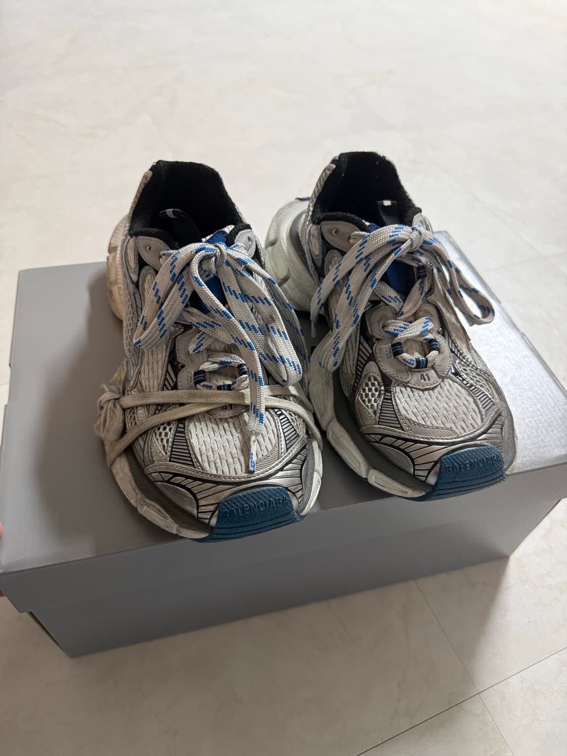 발렌시아가 3xl 그레이 화이트 블루 41 상품이미지1