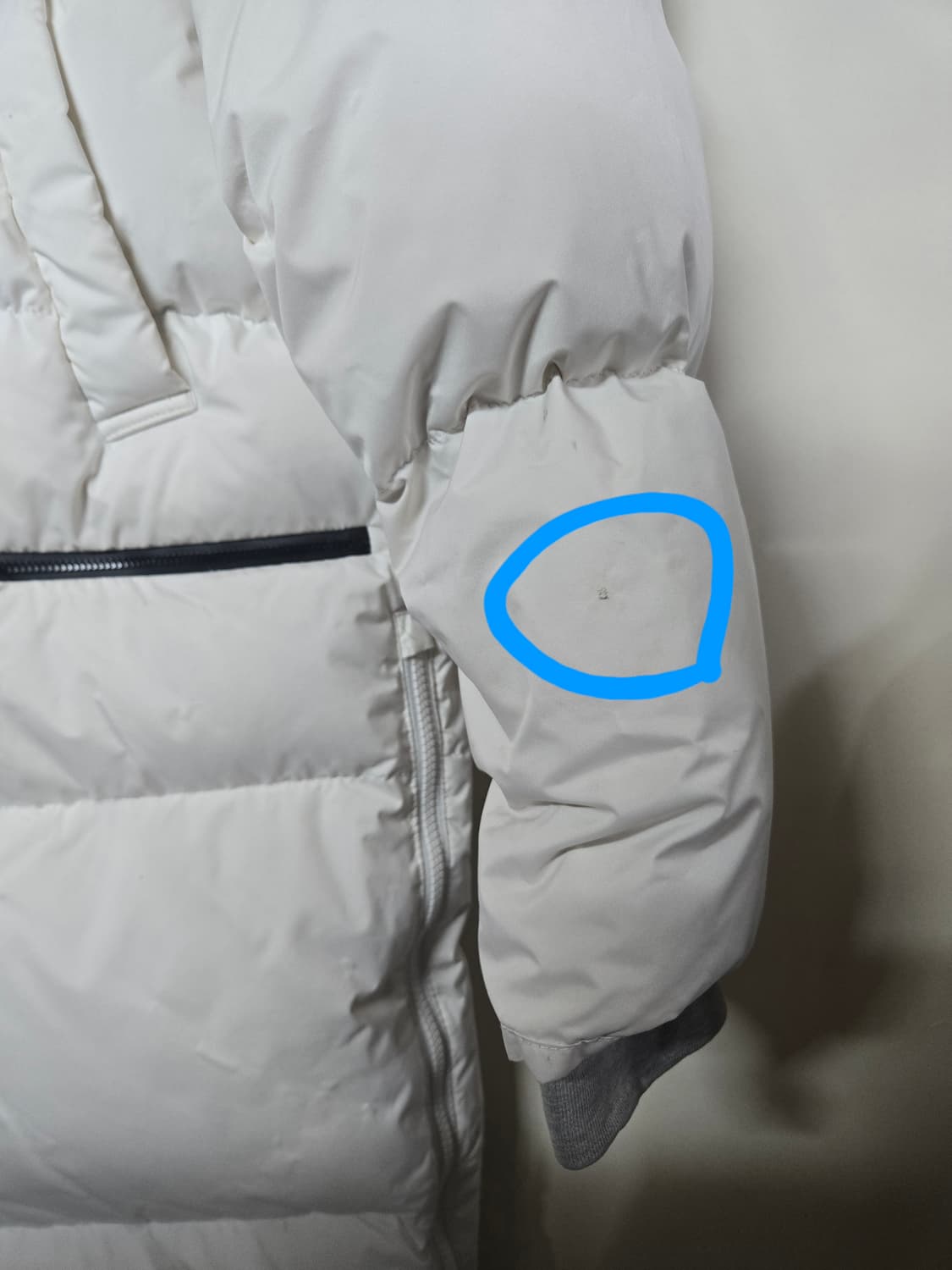 뉴발란스 롱패딩 M (90) 흰색 모자퍼X 상품이미지5