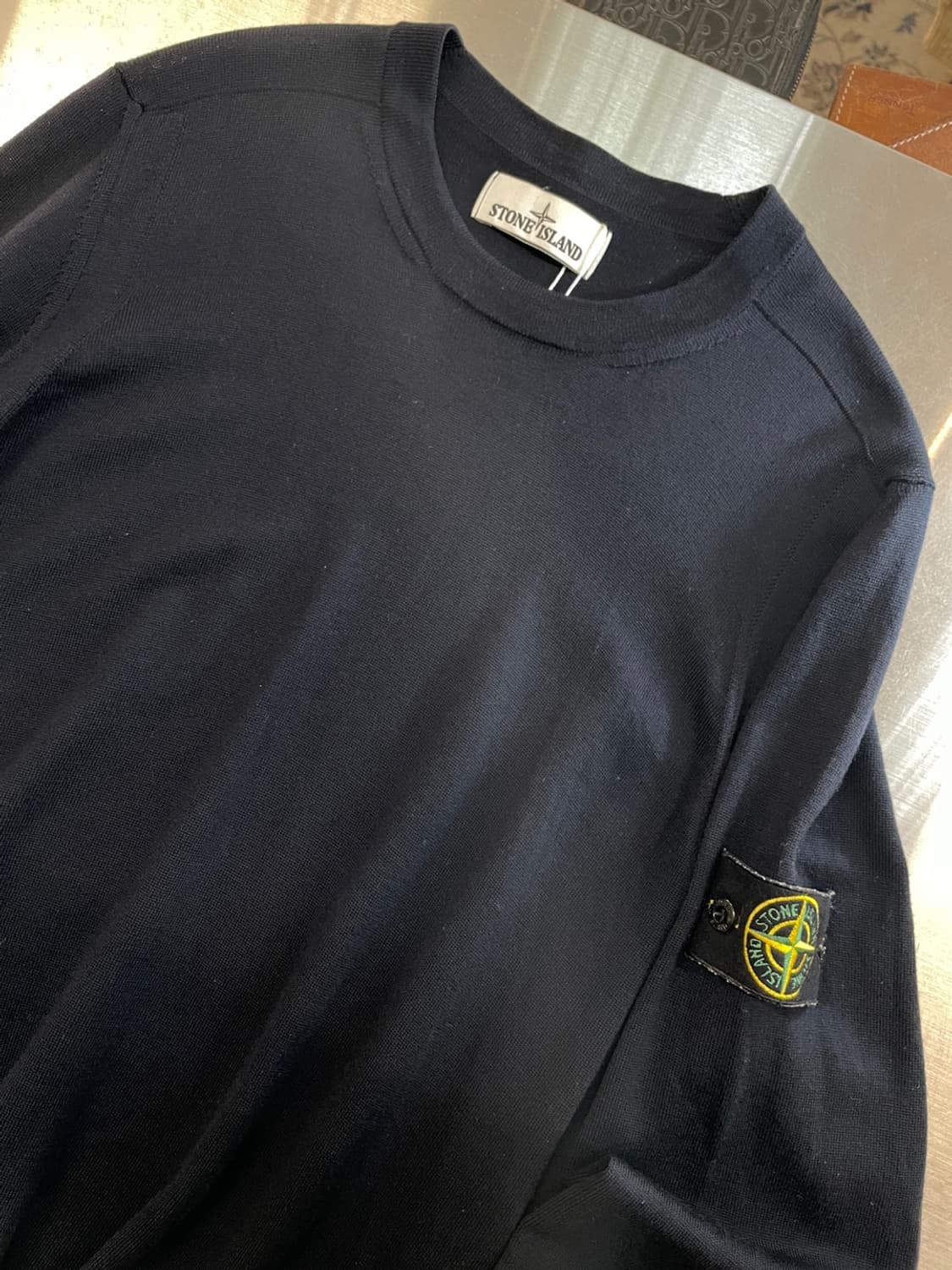 스톤 아일랜드 와펜 네이비 니트 상품이미지1