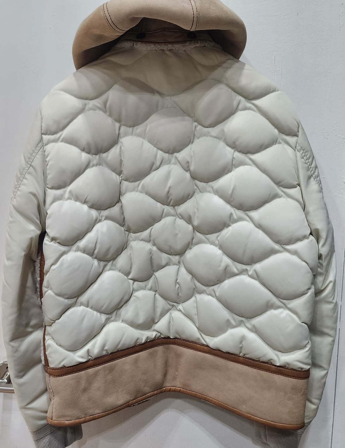 몽클레어 들라그랑쥬 레더 패딩 5사이즈 상품이미지2