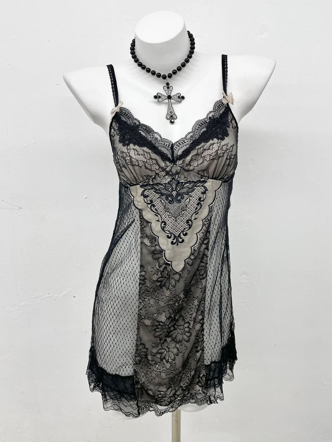 에블린 고딕 레이스 슬립 상품이미지1