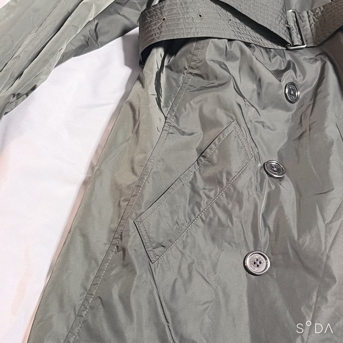 버버리 나일론 트렌치 더블 코트 카키 상품이미지8