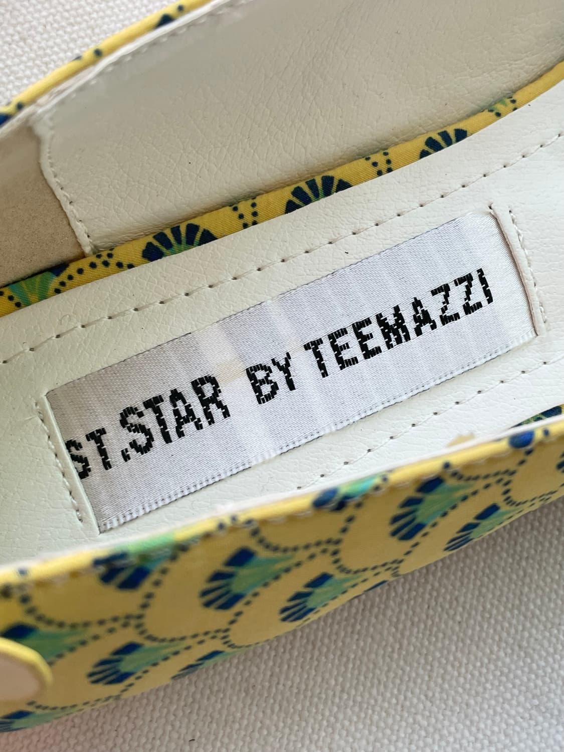 ST.STAR BY TEEMAZZI 옐로우 패턴 포인티드 토 플랫슈즈 상품이미지3