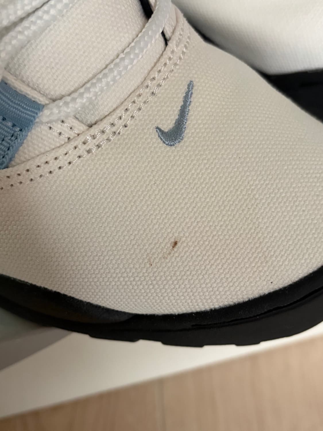 나이키 x 슈프림 SB 다윈 로우 화이트 상품이미지4