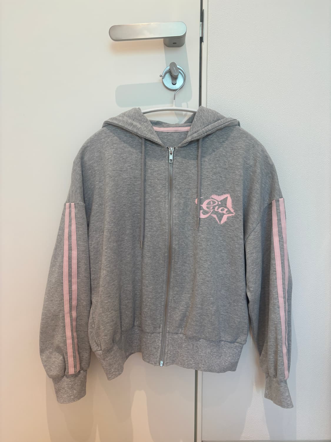 I AM GIA 집업 후디 상품이미지1