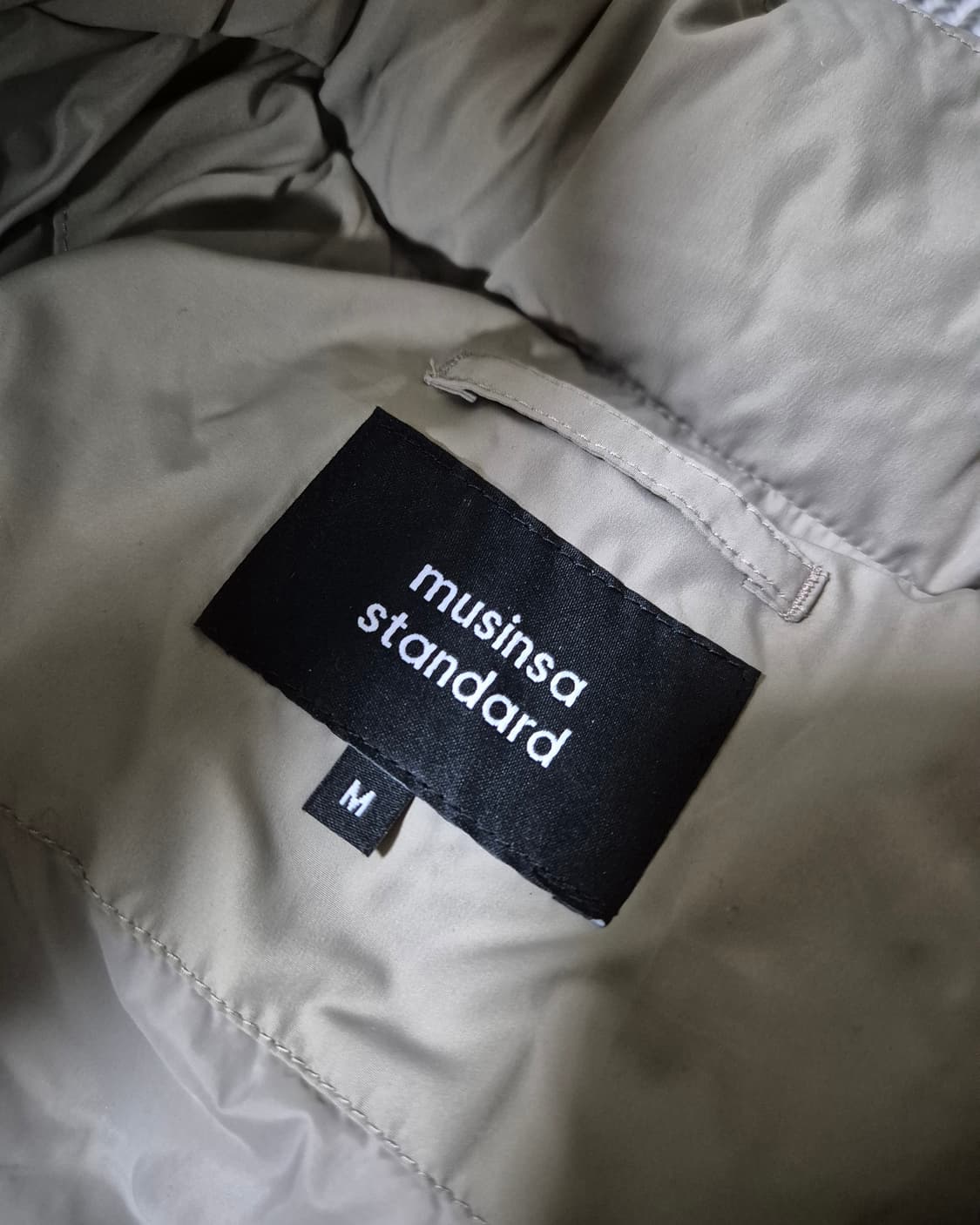 무신사스탠다드 다운 푸퍼 숏패딩 M 더스티베이지 상품이미지3