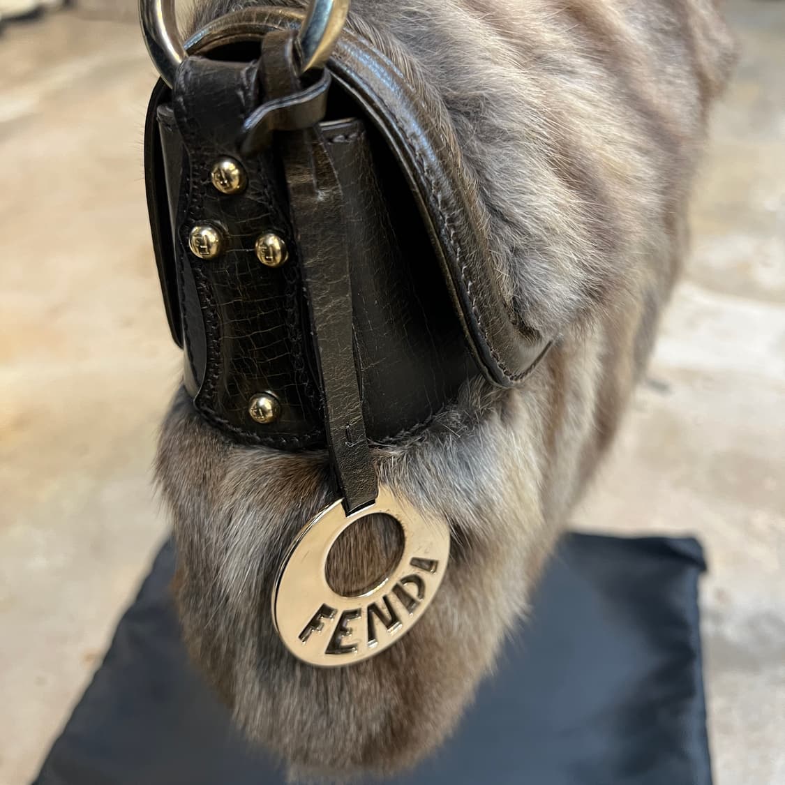 펜디 밍크 퍼 쉐프백 상품이미지5