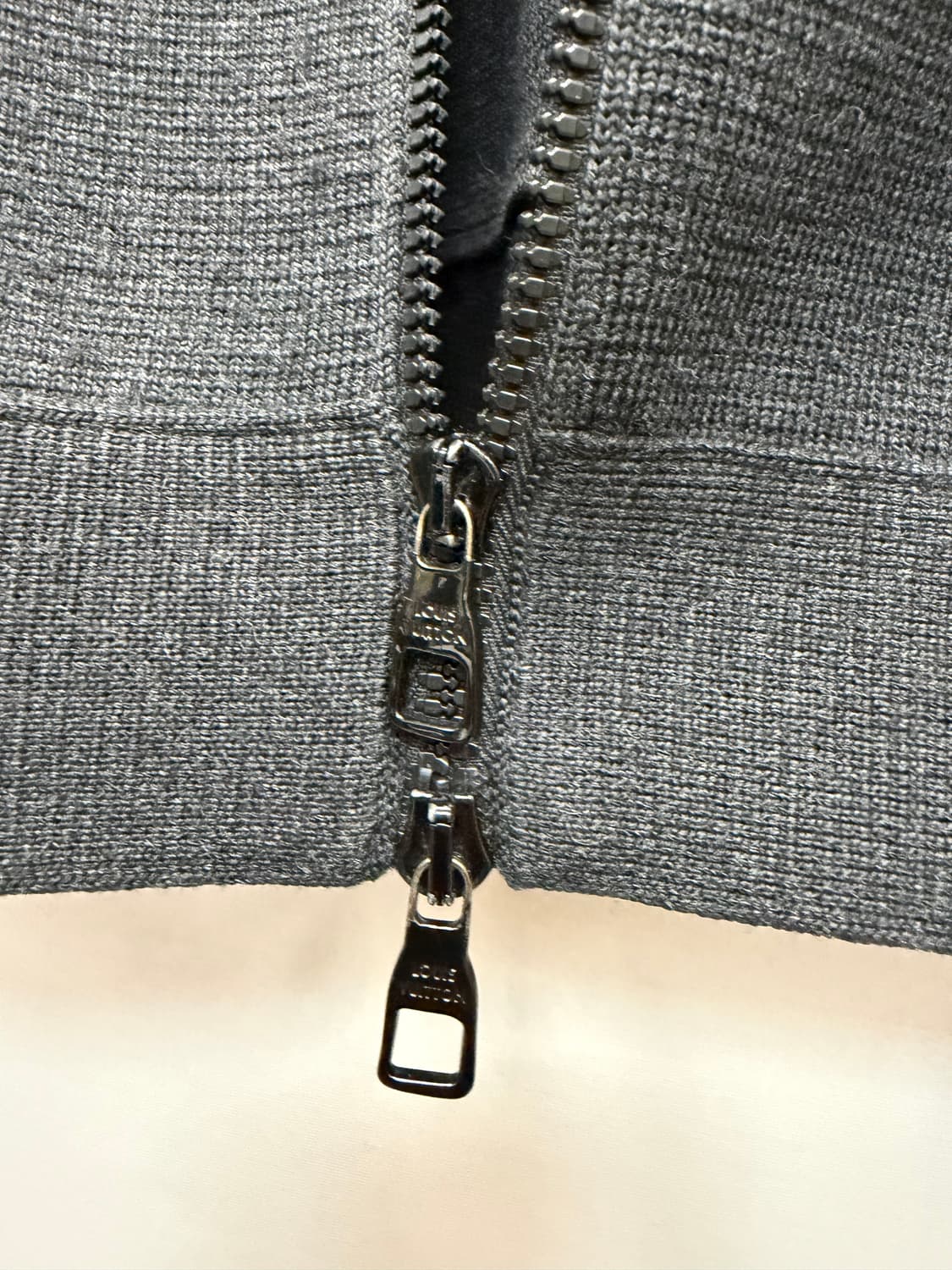 루이비통 LV 자수 니트 포켓 집업 자켓 (100) 상품이미지5