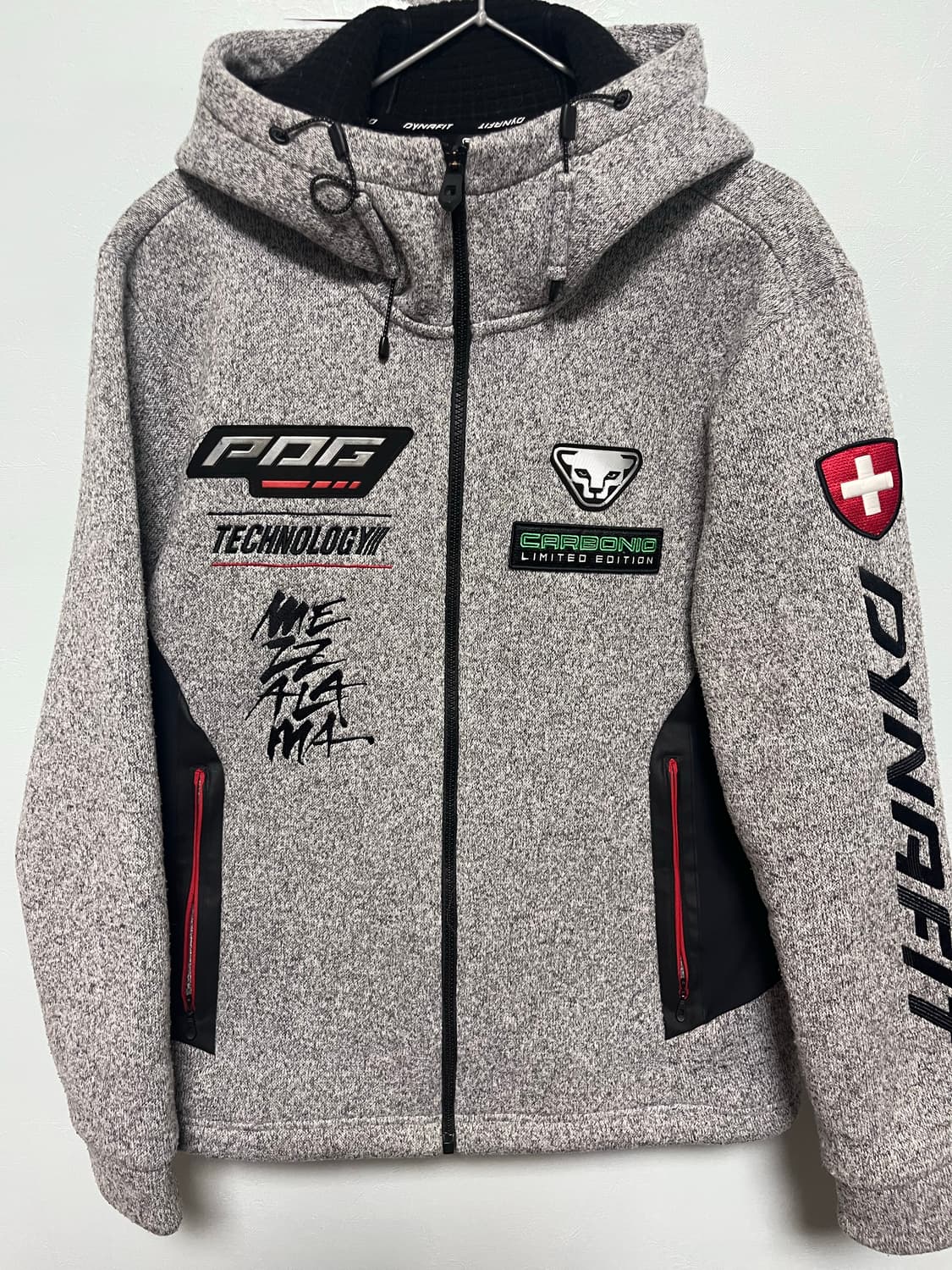 다이나핏 후드집업 카보닉 리미티드 에디션 상품이미지1