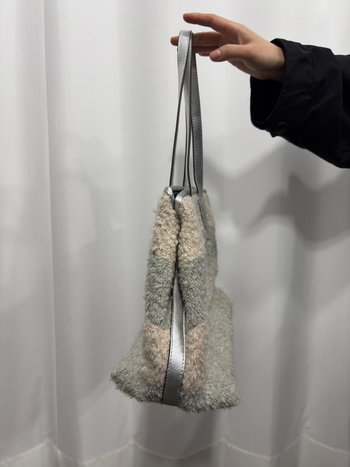 lupuy fleece silver bag  상품이미지3