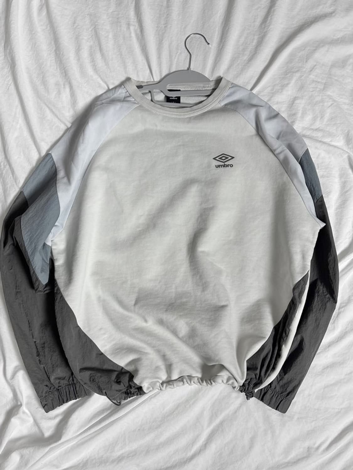 엄브로 아방핏 맨투맨 상품이미지3