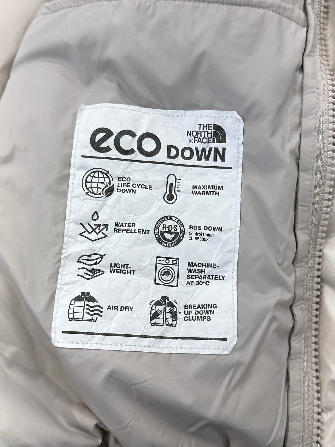 노스페이스 먼스 화이트라벨 노벨티 눕시 다운 자켓  상품이미지8
