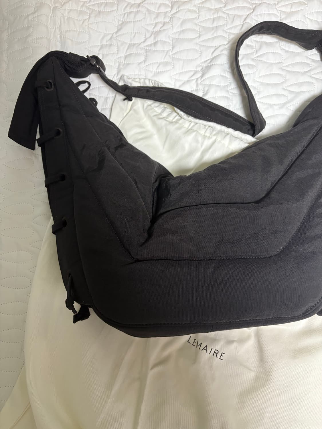 르메르 소프트게임백 라지 다크 초코 상품이미지1