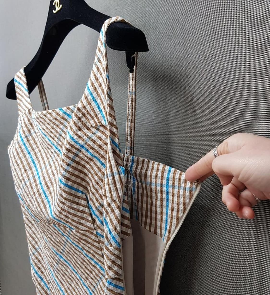 한섬 타임 2022 체크 패턴 슬리브리스 롱 원피스 82-94-160 상품이미지4