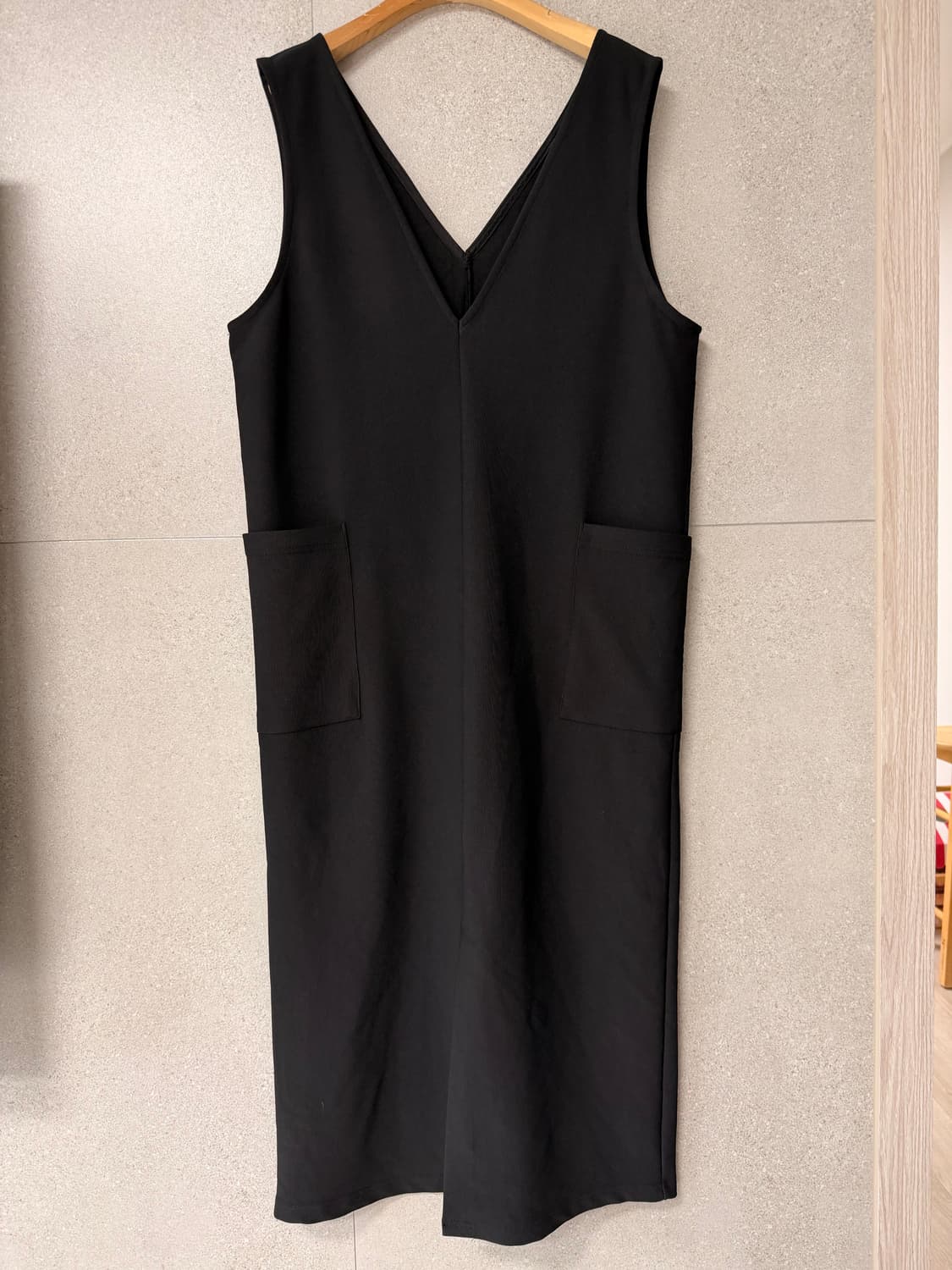 블랙 브이넥 롱 원피스 포켓 상품이미지1