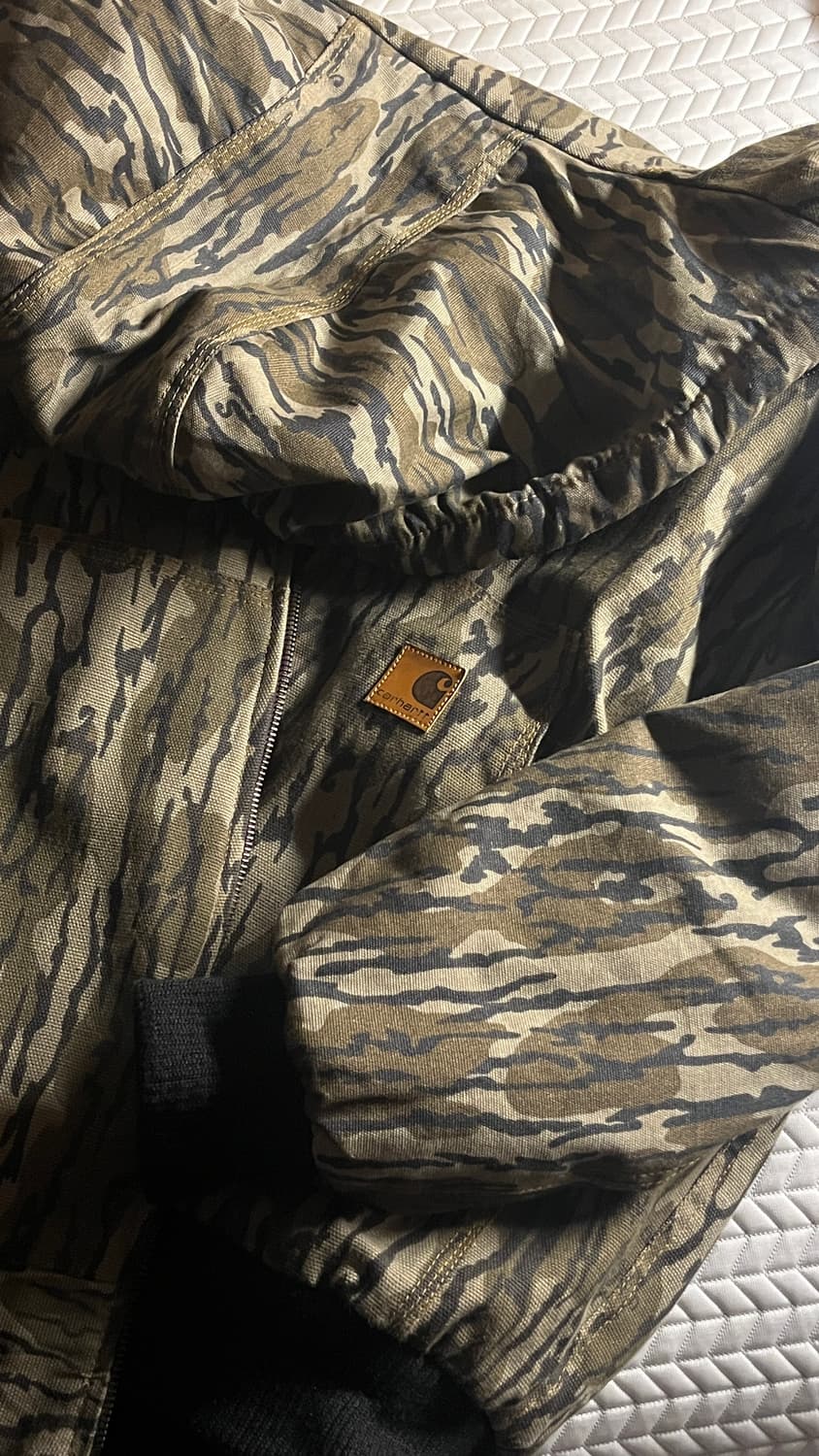 칼하트 카모 자켓  상품이미지1