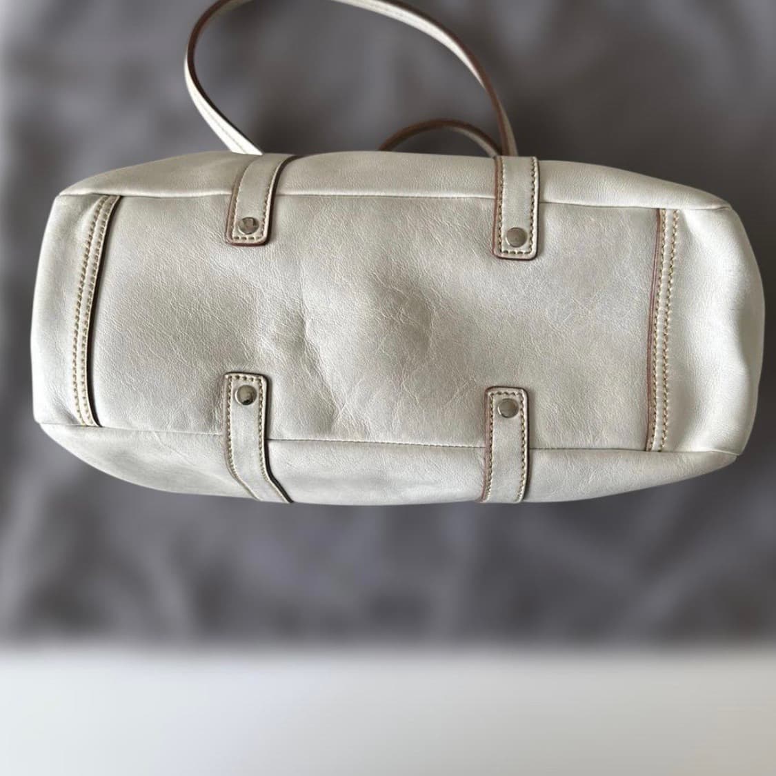 Miu miu 미우미우 보스턴 백 화이트 상품이미지4