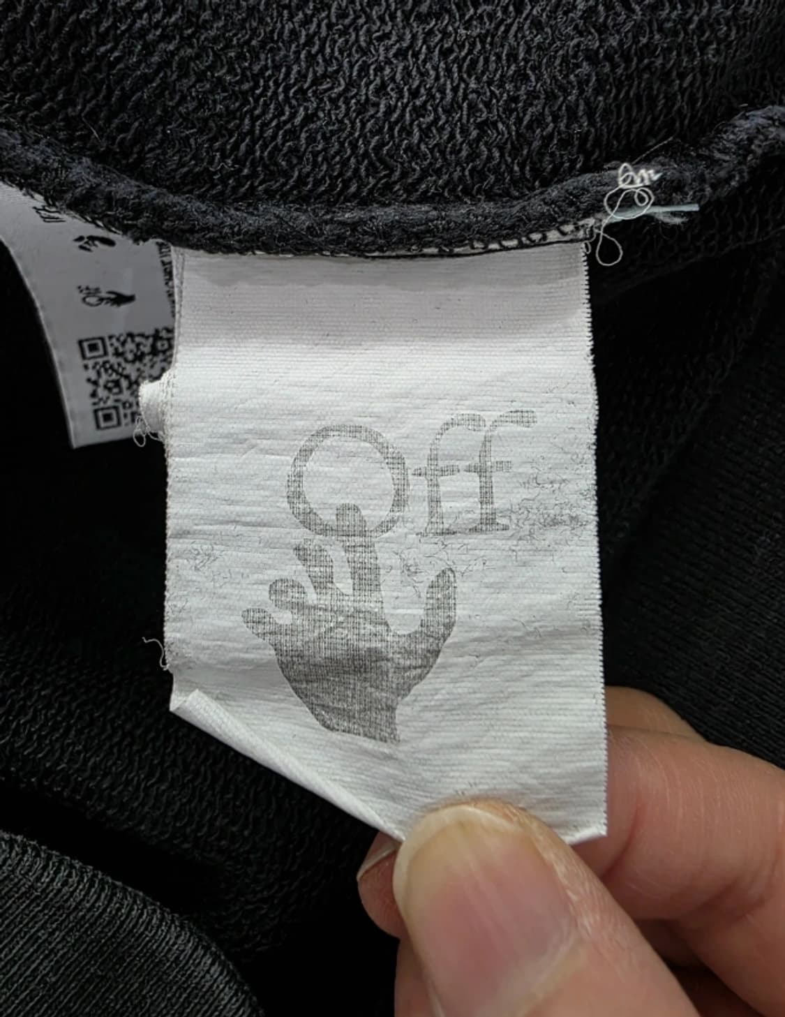 오프화이트 블랙 맨투맨 100 상품이미지8