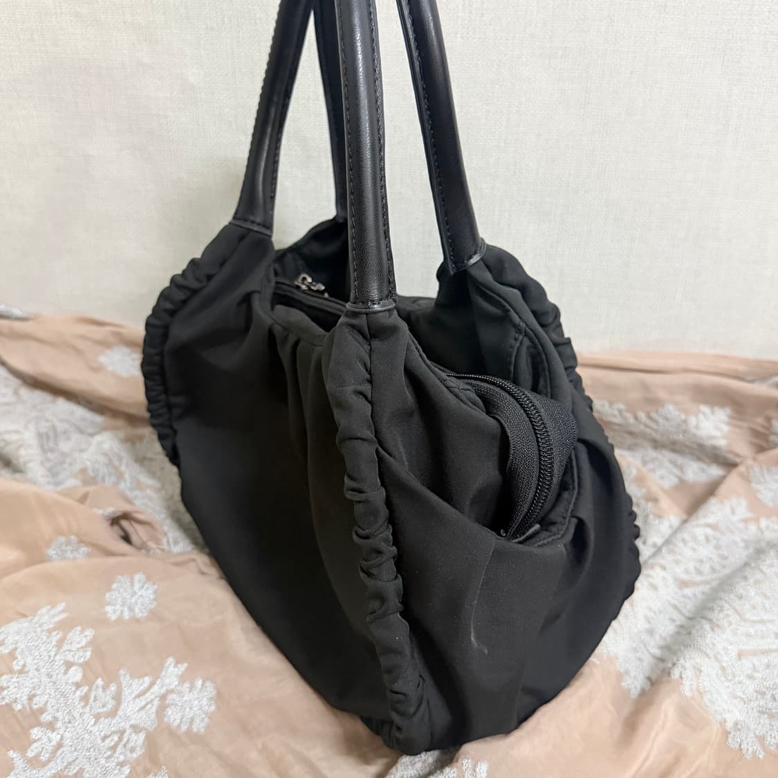 Y’SACCS hand bag black 상품이미지2