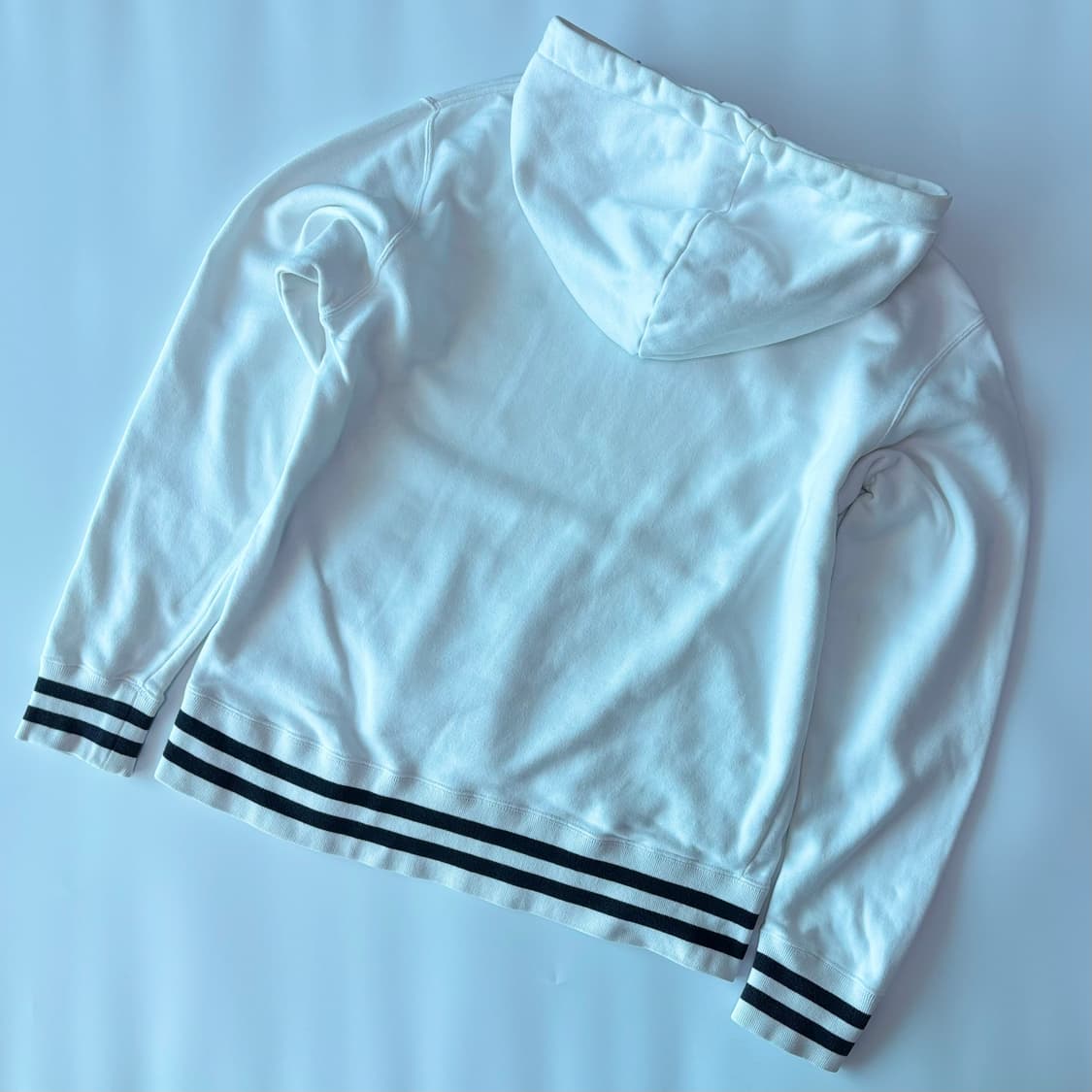 챔피온 화이트 라인 디테일 후드 티셔츠 상품이미지5