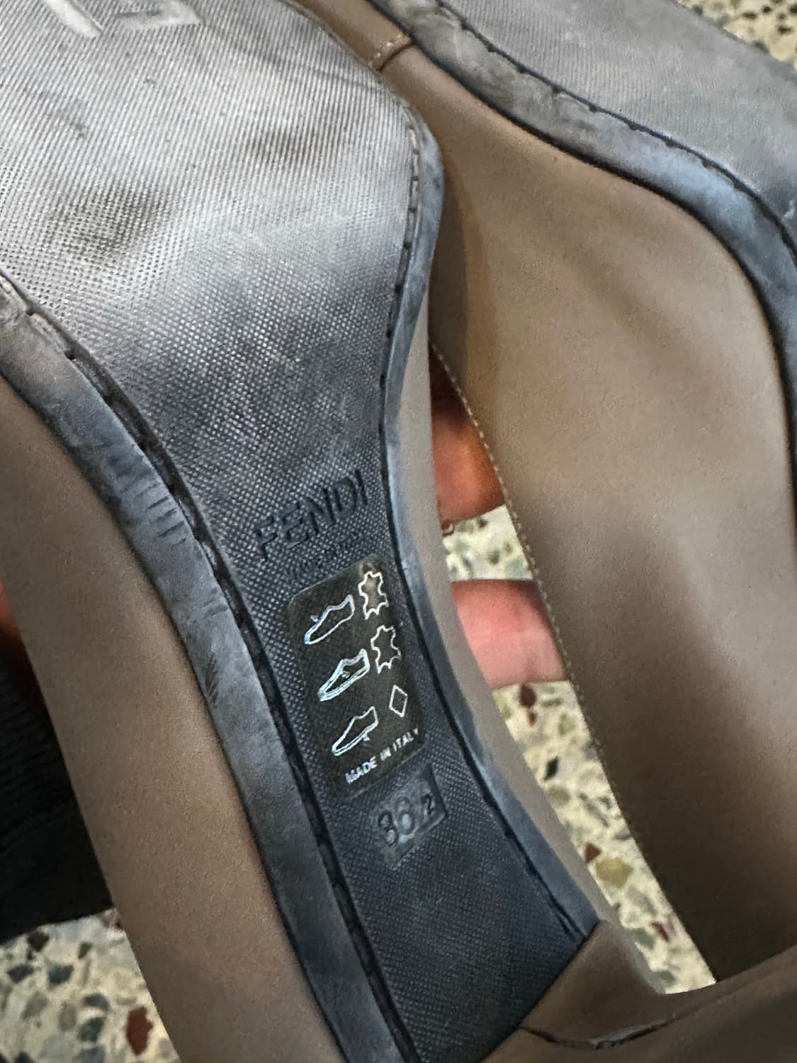 정품 / 펜디 펌프스 여성 구두 상품이미지5