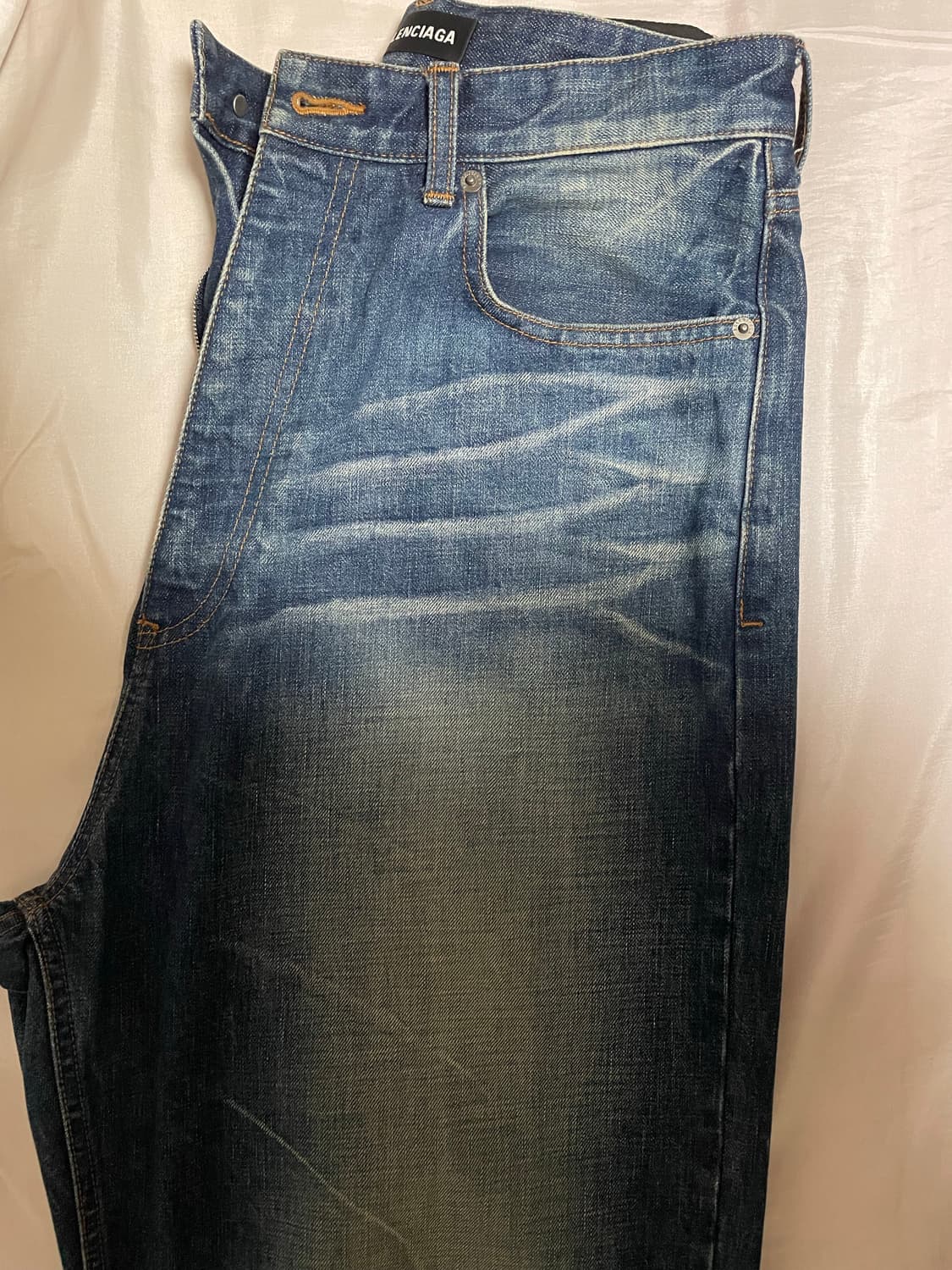 S) 발렌시아가 캣워싱 사각포켓 중청 데님  상품이미지2