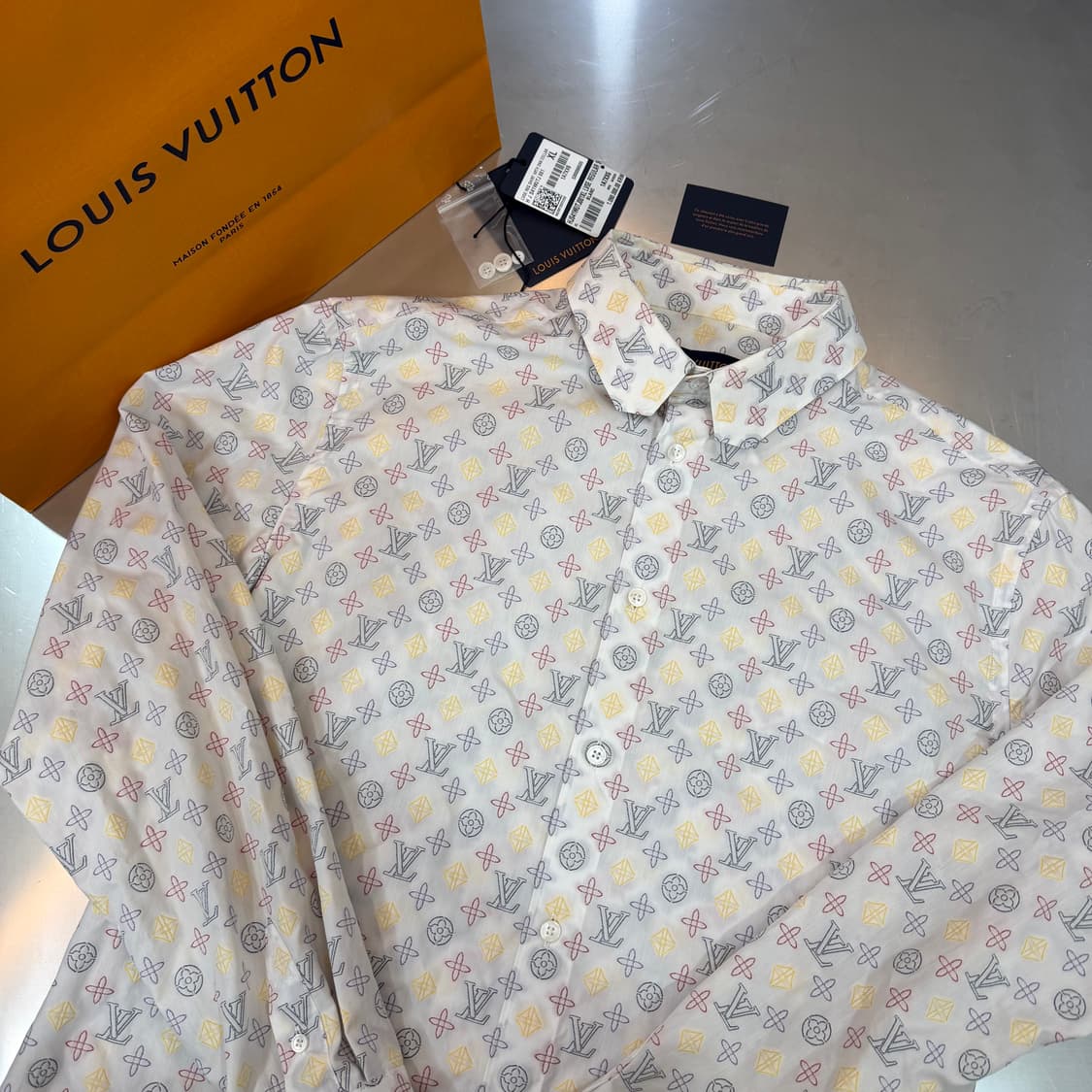 [리오브] 루이비통 LVSE DNA 멀티 컬러 모노그램 셔츠 상품이미지3