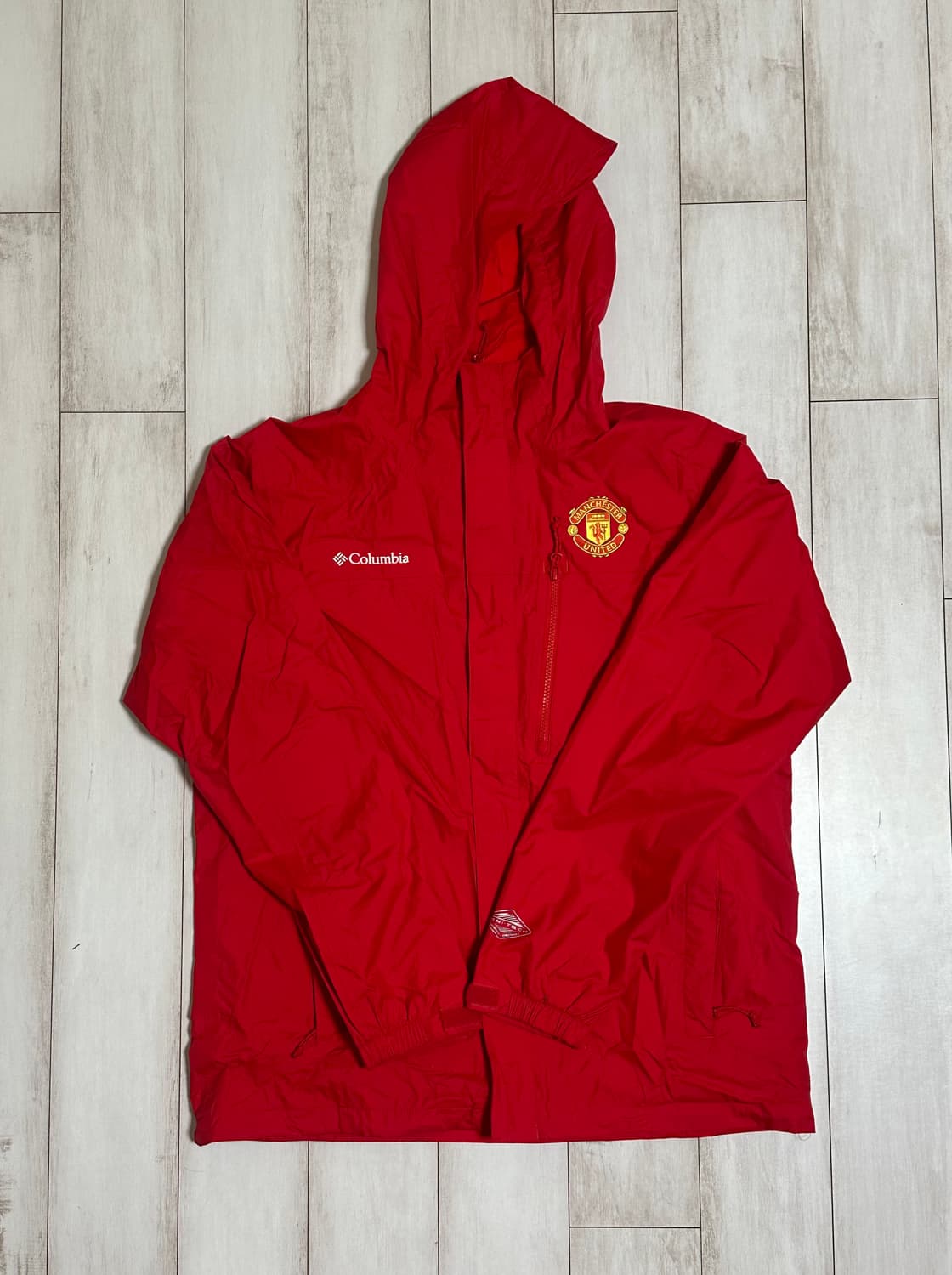 맨유 콜롬비아 바람막이 상품이미지1