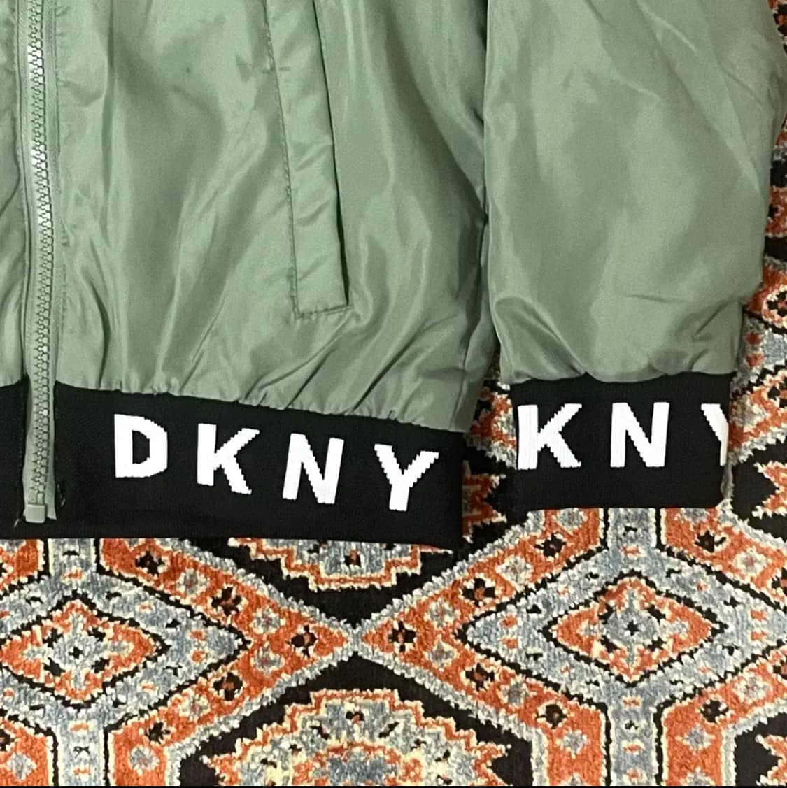 DKNY 아동 후드 카키 바람막이 점퍼 6X 상품이미지3