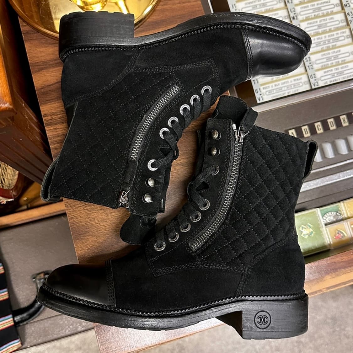 샤넬 CC퀄팅 컴뱃부츠 상품이미지2