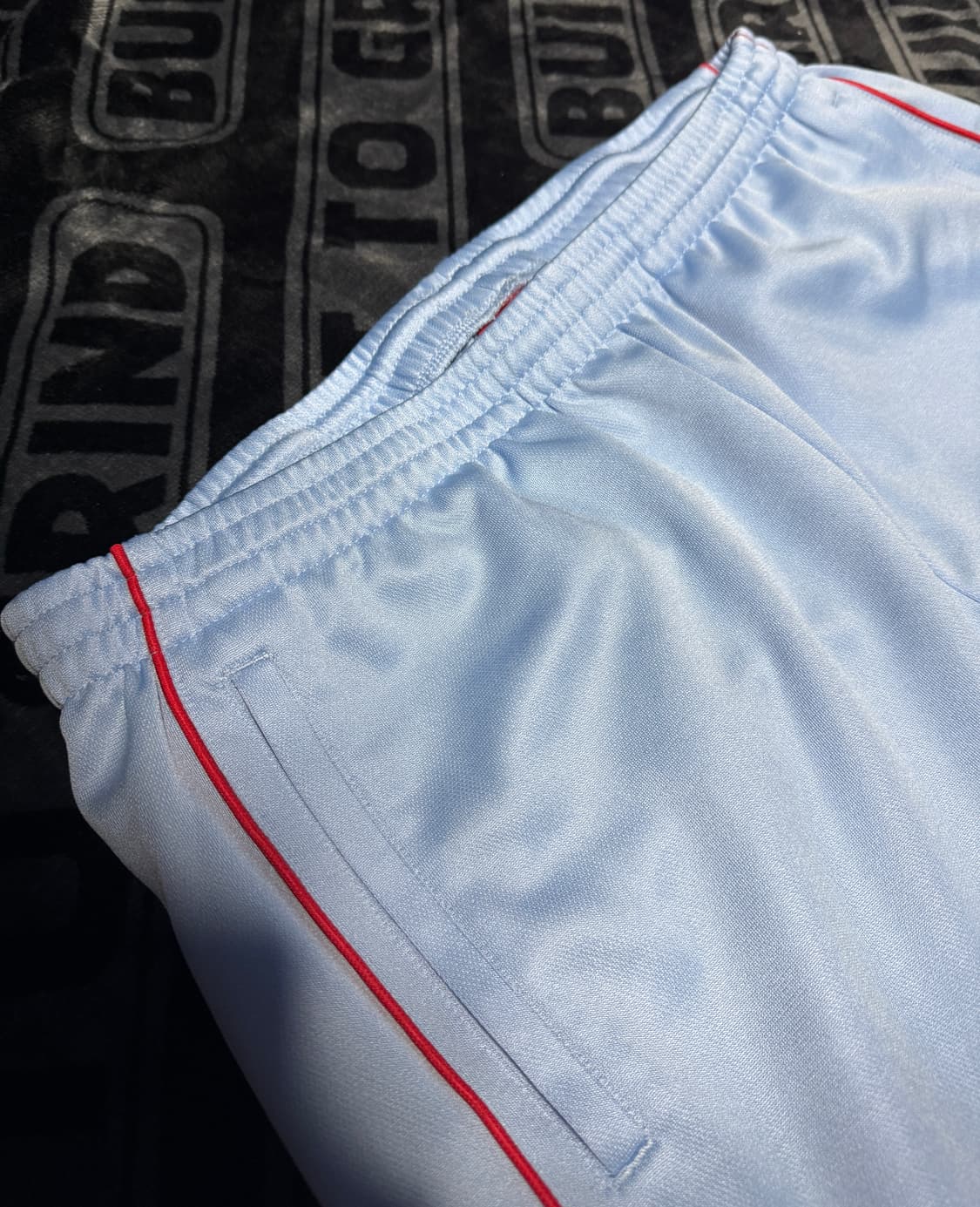 슈프림 트리콧 트랙 팬츠 라이트 블루 상품이미지3