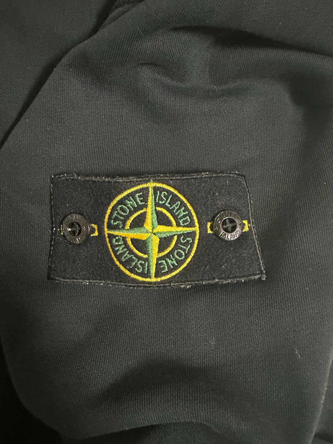 스톤 아일랜드 후드 집업 블랙 상품이미지2