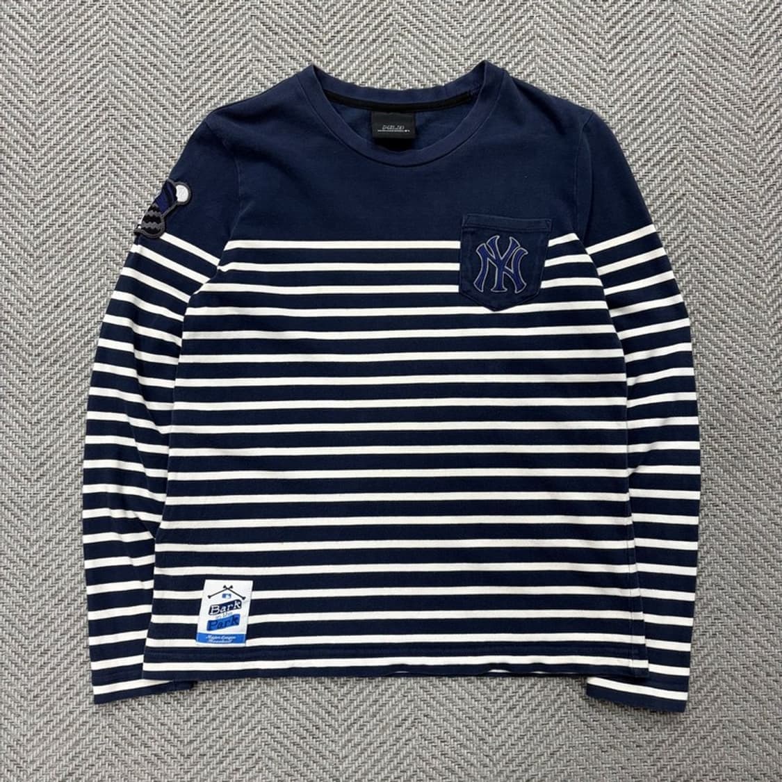 mlb 뉴욕양키즈 단가라 롱슬리브 v2111 상품이미지1