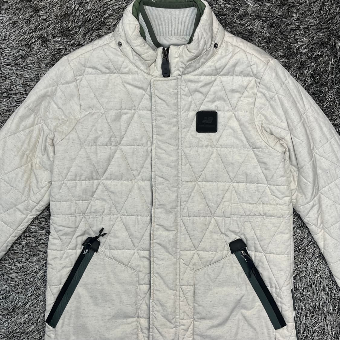 뉴발란스 여성 경량패딩 자켓 90(M) 상품이미지2