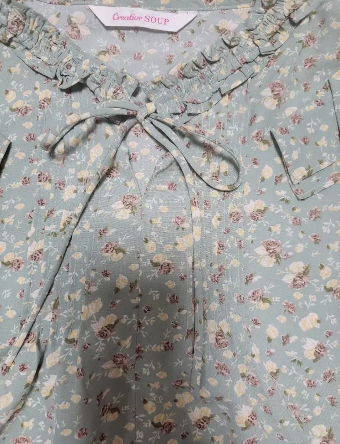 급처새상품!SOUP숲 러블리 리본블라우스 레니본st쟈니헤잇재즈st샤틴st 상품이미지2