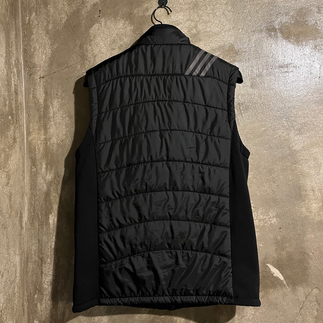 아디다스 폴리쉘 패딩 베스트 상품이미지6