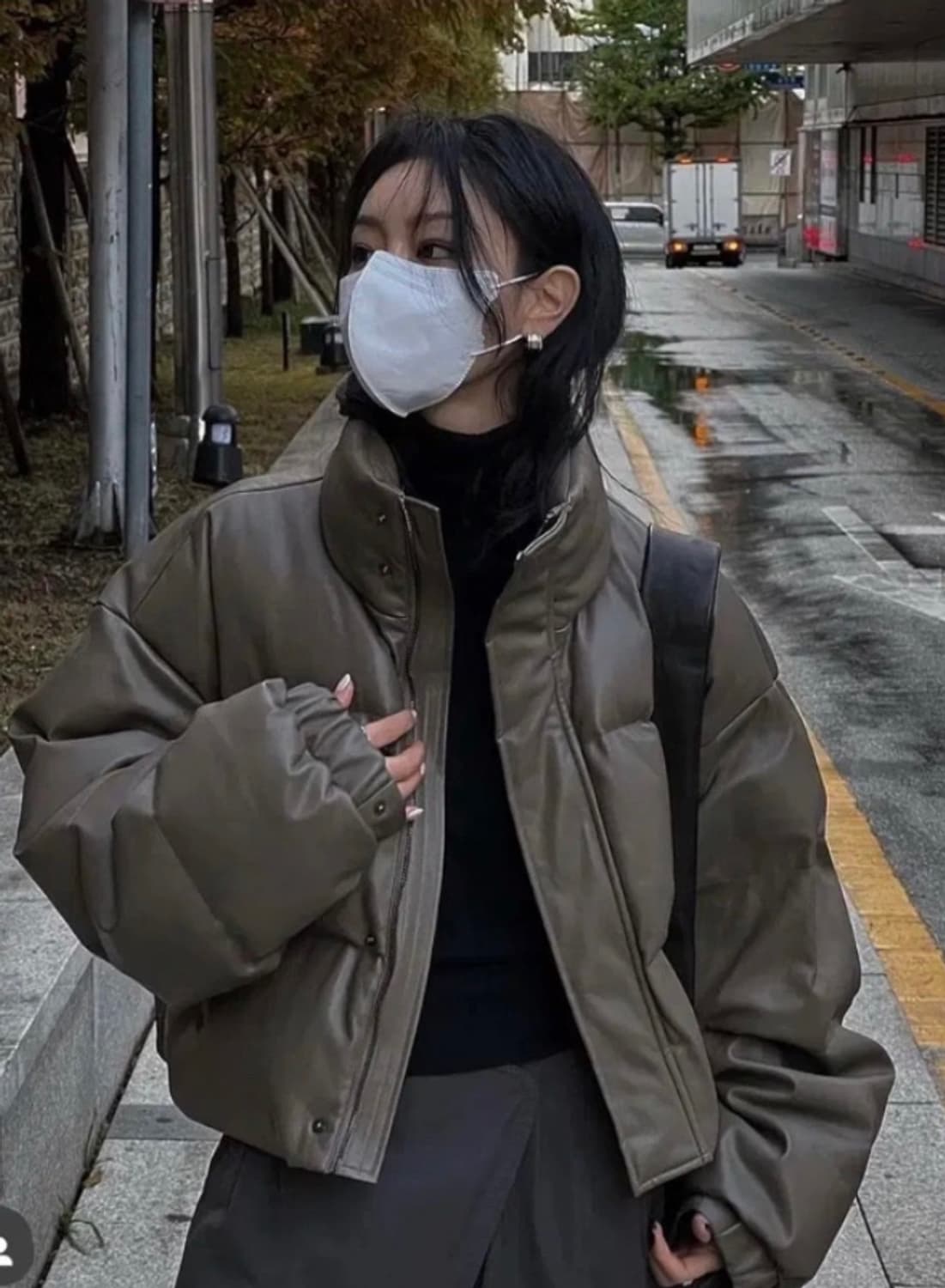 트리밍버드 덕다운 레더숏패딩 모카브라운 상품이미지1