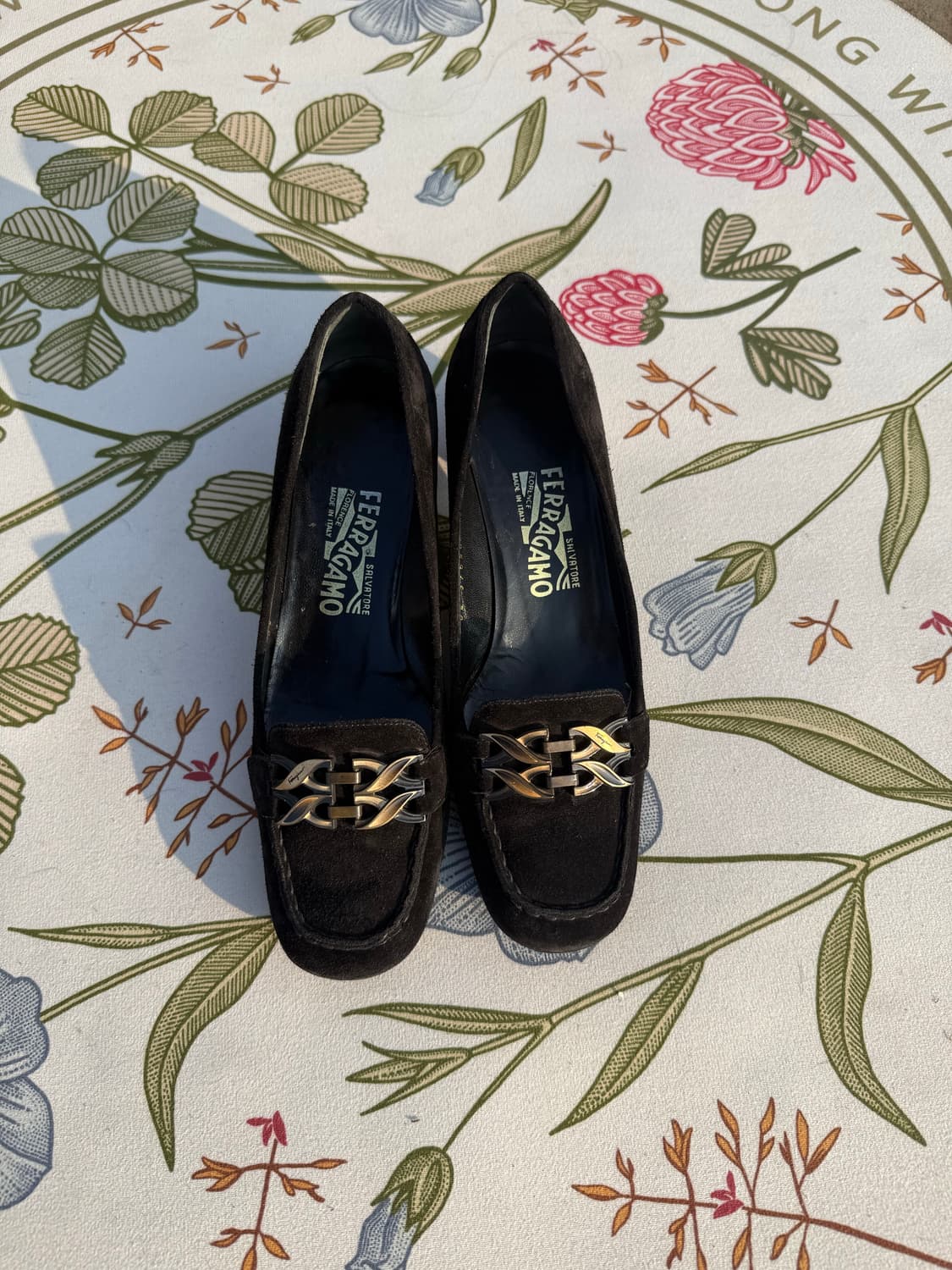 살라토레 페레가모 스웨이드 펌프스 로퍼 상품이미지1