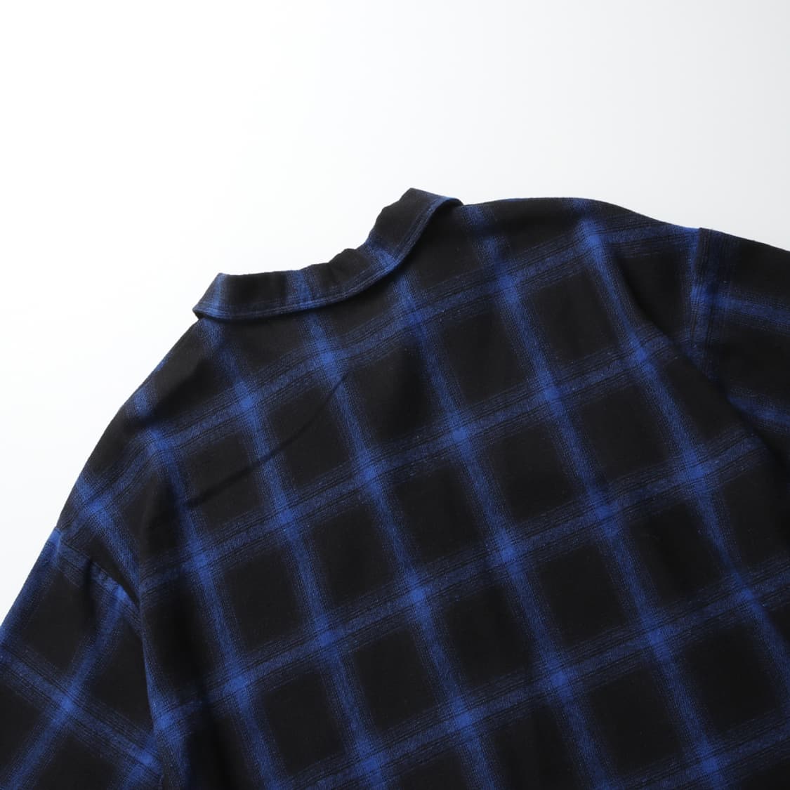 WHO'S WHO gallery Star Embroidered Shirt 상품이미지9