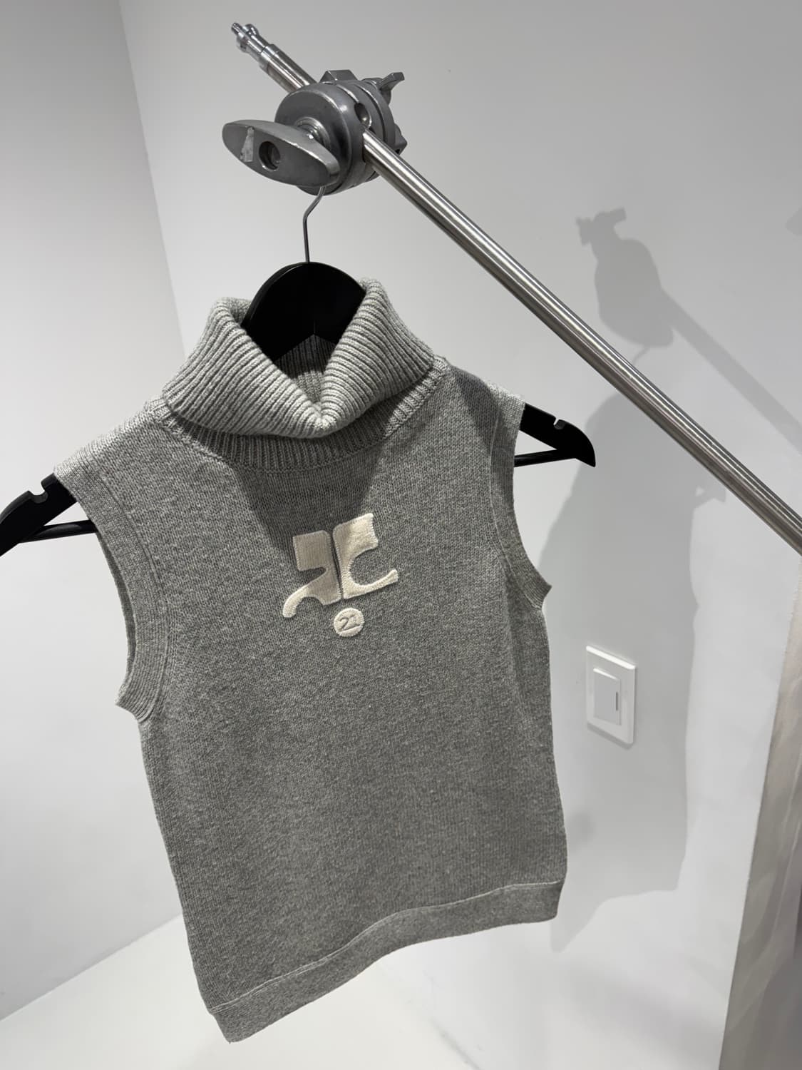 꾸레쥬 니트 상품이미지2